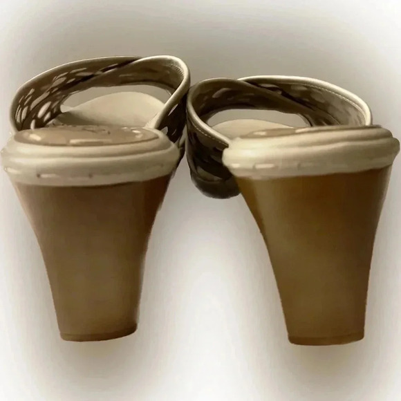 B. Makowsky sandals size 7.5 - Picture 4 of 5